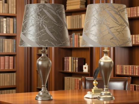 Tischleuchte , Nachttischlampe , Fuss aus Kastanienholz, Tischlampe Lampe 73 cm Gold - Weiß Muster