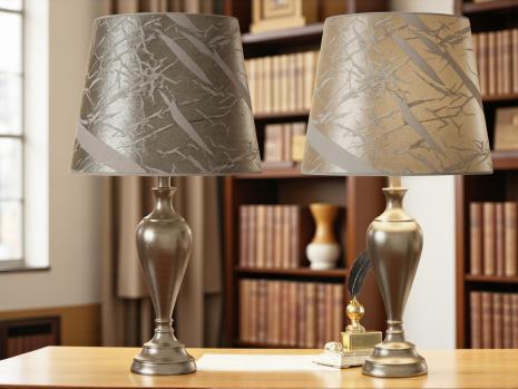 Tischleuchte , Nachttischlampe , Fuss aus Kastanienholz, Tischlampe Lampe 73 cm Gold - Weiß Muster